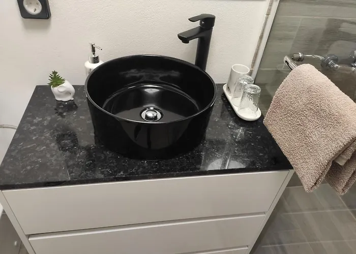 Little Hideaway 度假居 *